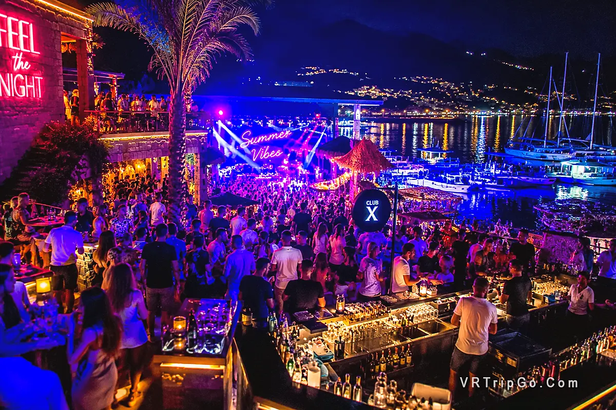Nightlife in Fethiye with Beach Clubs, DJ Parties and Marina Bars at Night