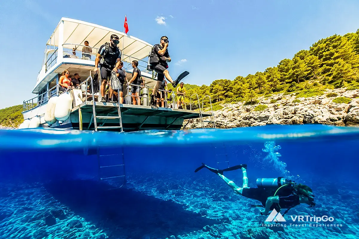 Best Excursions in Oludeniz: Scuba Diving Tour from a Dive Boat in Crystal-Clear Waters
